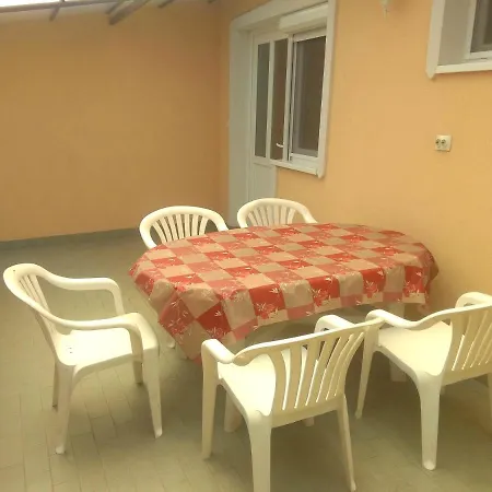 Apartment Gloria Apartman *