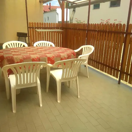 Gloria Apartman * Hajduszoboszlo